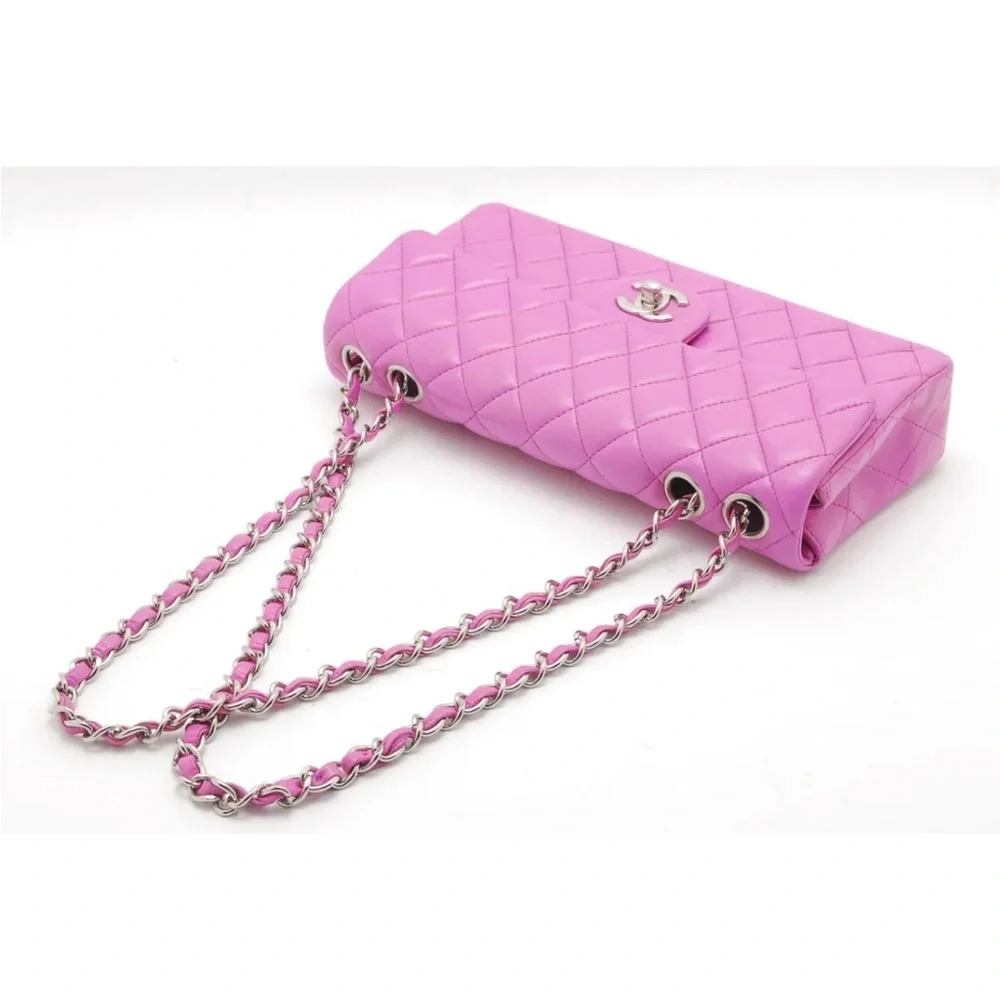 ⭐️ Authentic CHANEL Bag ⭐️ - Picture 14 of 16